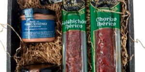 Gourmet basket to give with Gourmet basket to give with